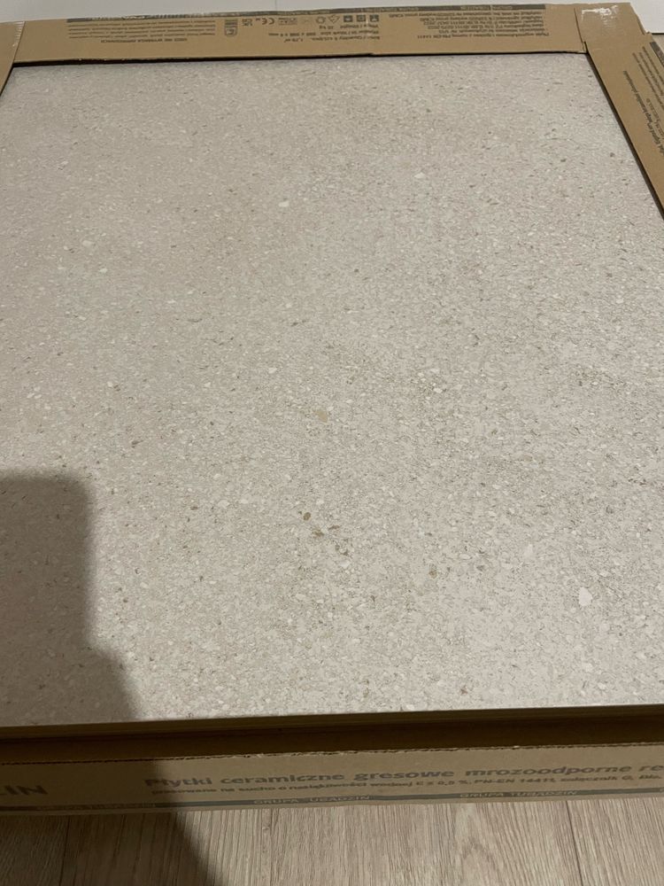 Gres Lavish mat Tubądzin 598x598x 8 mm - 5 szt