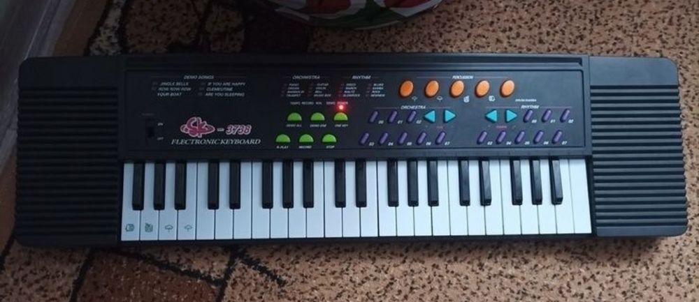 Синтезатор великий