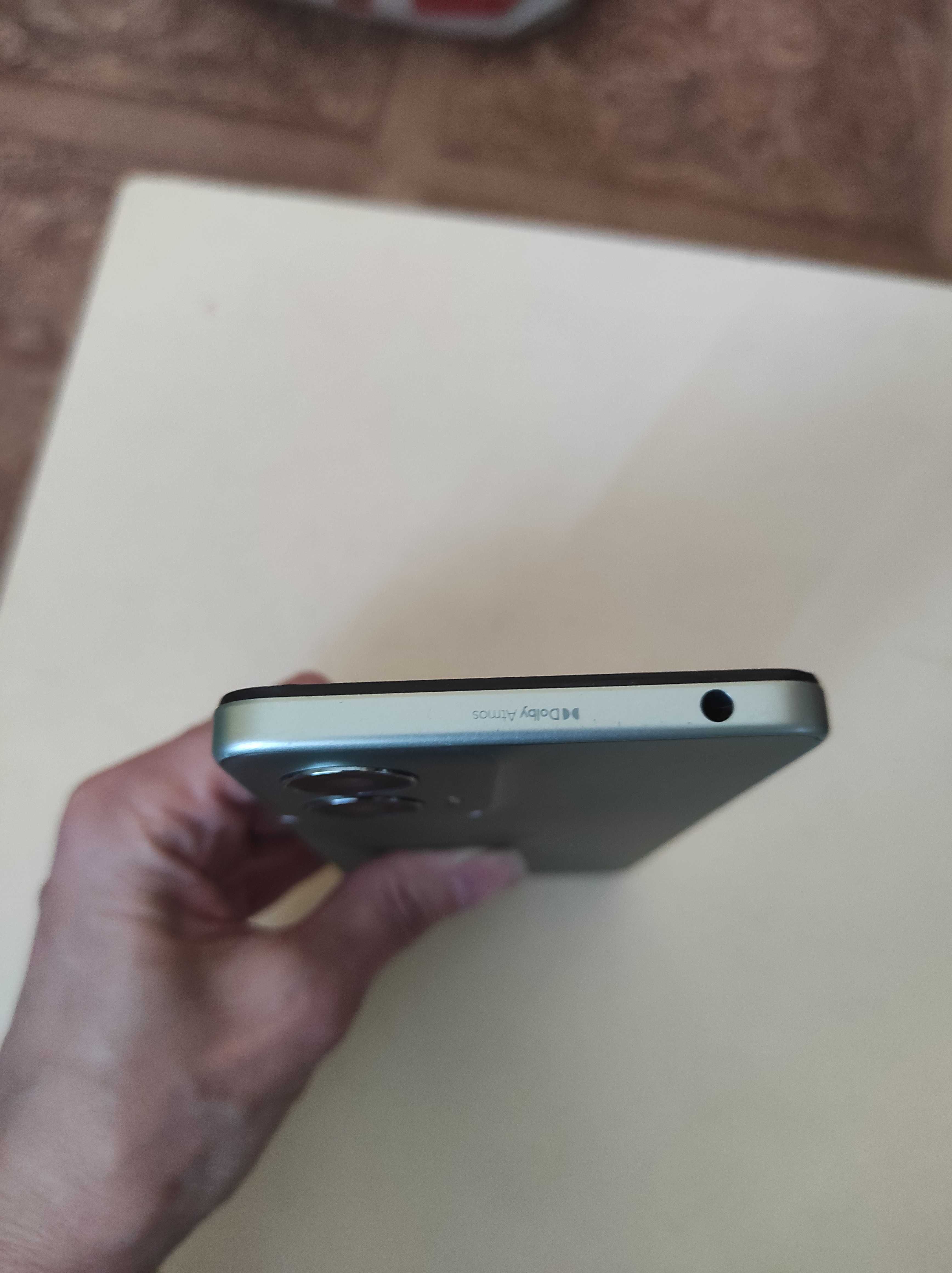 ткелефон  Motorola Moto G24 128GB