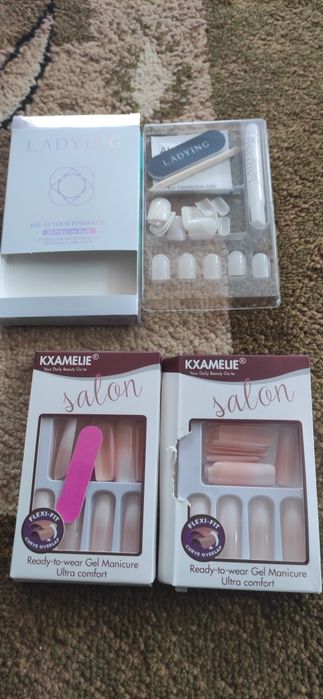 Sztuczne paznokcie -tipsy