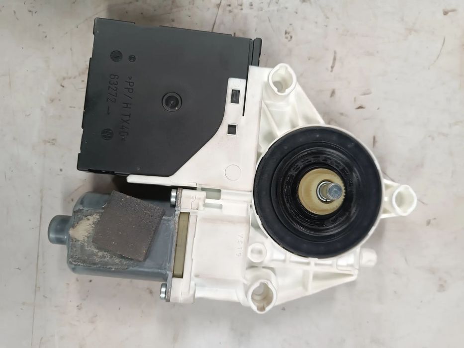 Motor elevador  esquerdo - Audi A3 ( novo e original )