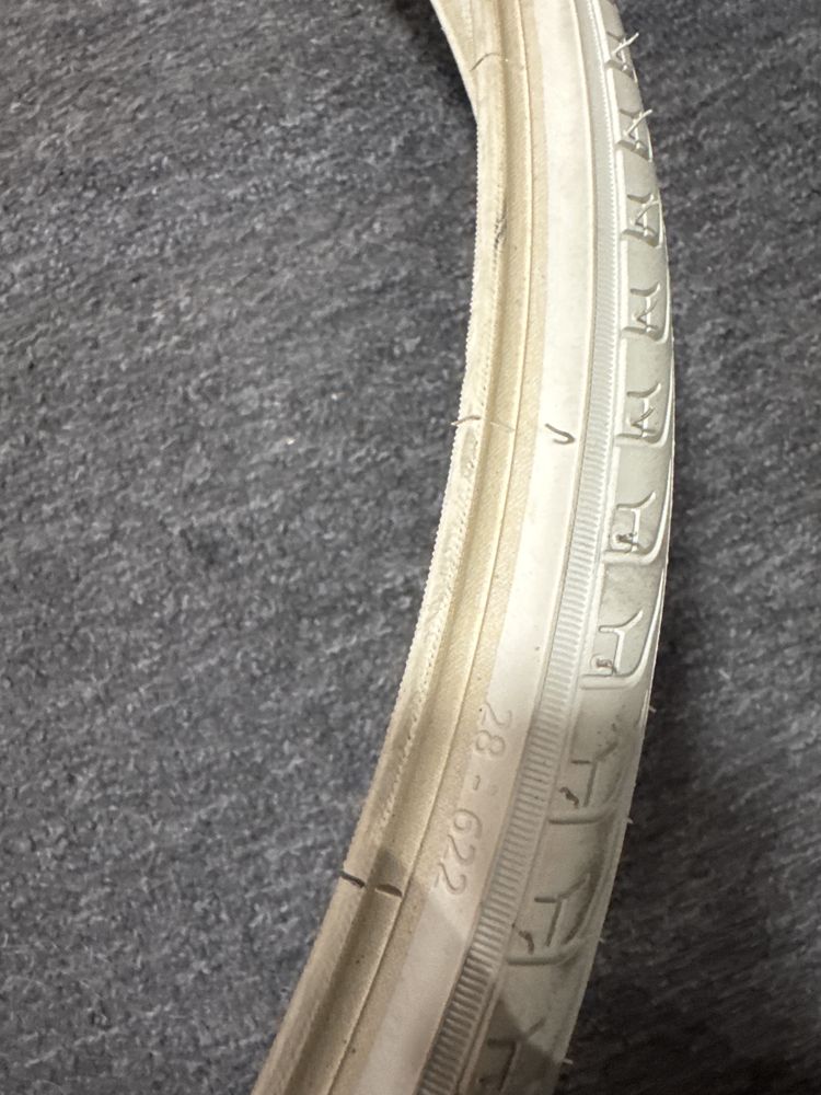 Opona vittorria Randonneur 700x28c biała