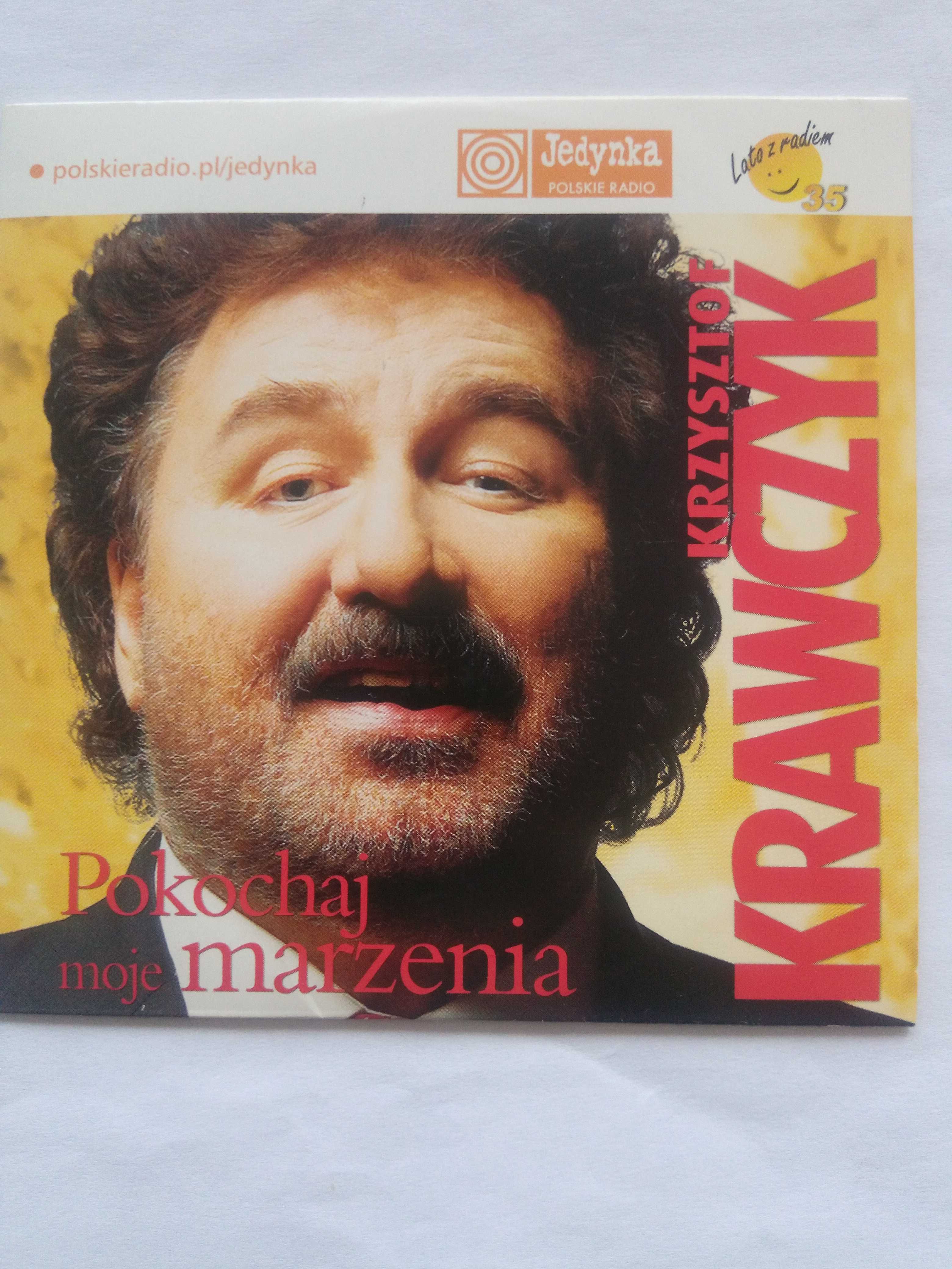 Płyty CD z piosenkami i filmy.