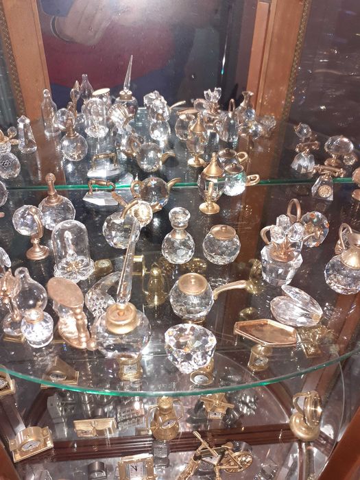 Movel  vitrine  em cerejeira