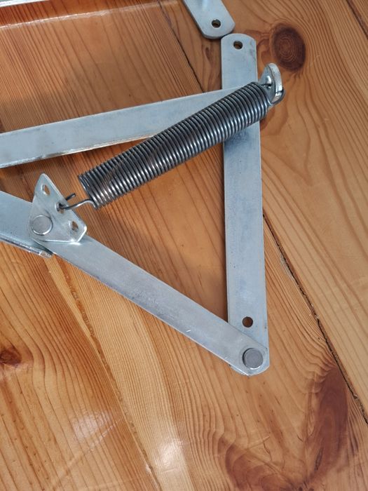 Sprzedam mechanizm podnoszenia stelażu  sofy