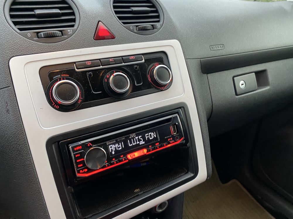 VW CANDDI  1,6 D  2011r