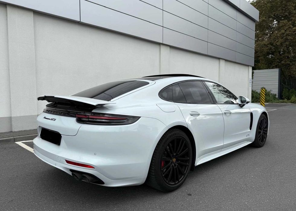 Porsche Panamera GTS 2019