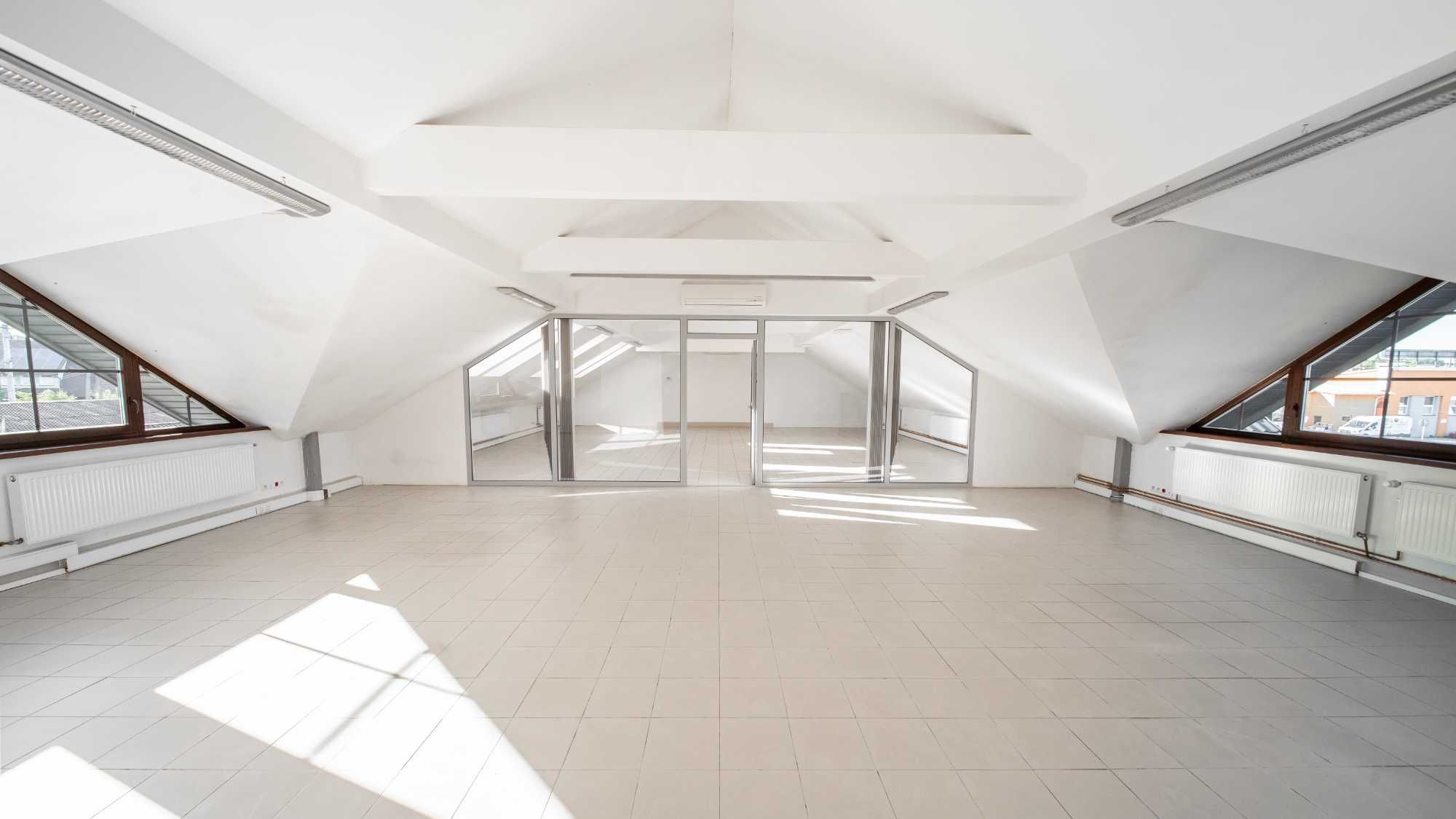 Lokal biurowy 1 piętro 100 lub 200 m2