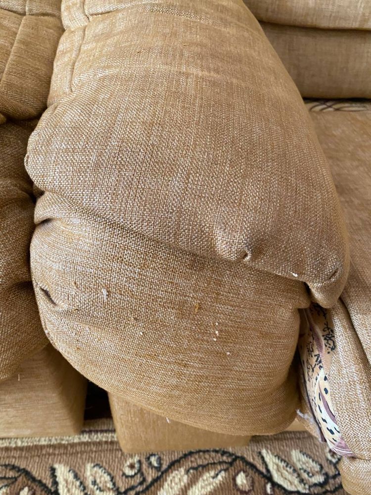 Продам комплект диван і 2 крісла (іноземні)