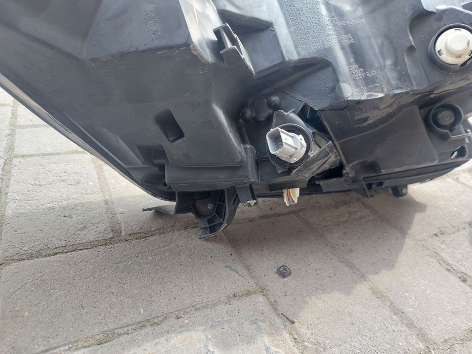 Продам фари на HONDA CRV 22r FUI LED