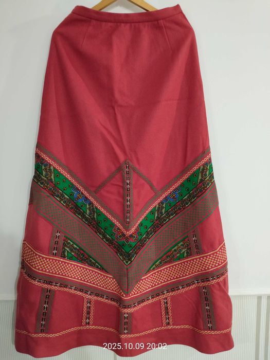 Spódnica w stylu ludowym długa M