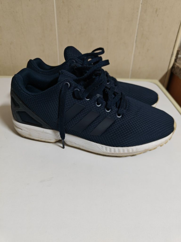 TÉNIS Adidas ZX FLUX 43 1/3