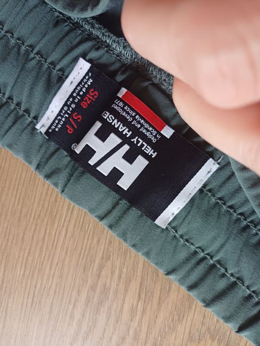 Spodenki sportowe Helly Hansen S khaki nowe
