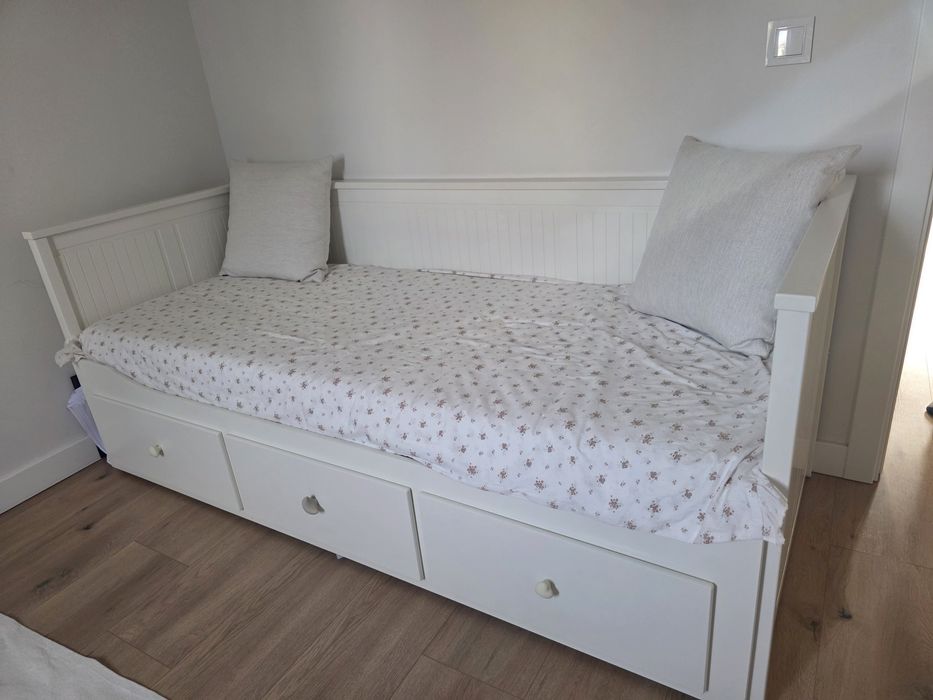 Movel cama IKEA em bom estado