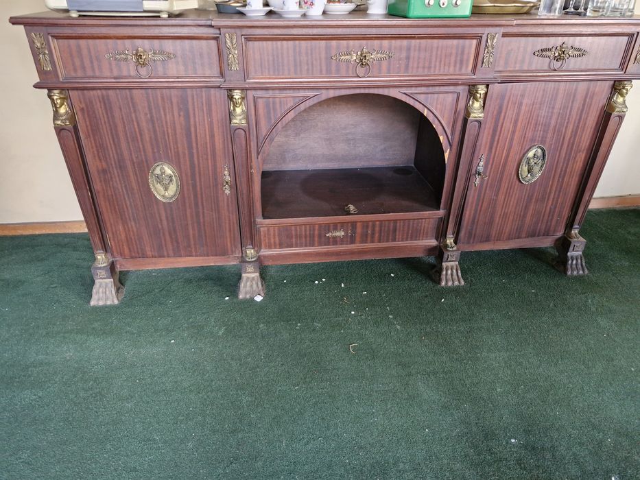 Sideboard estilo império