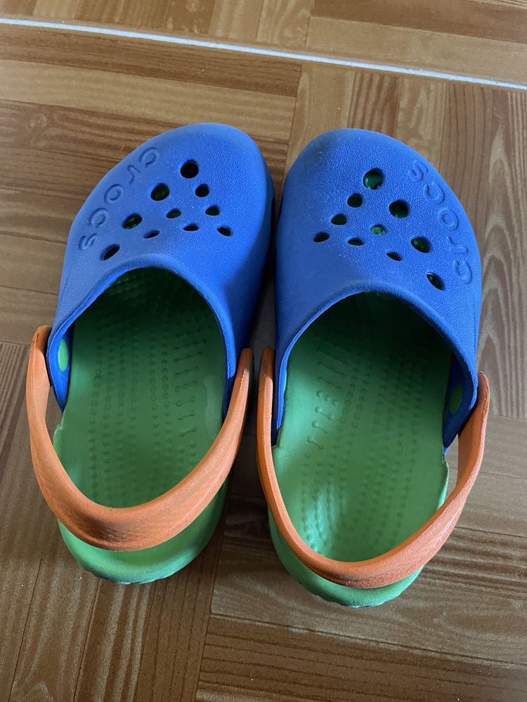 Crocs criança nº 25 = C8 em bom estado