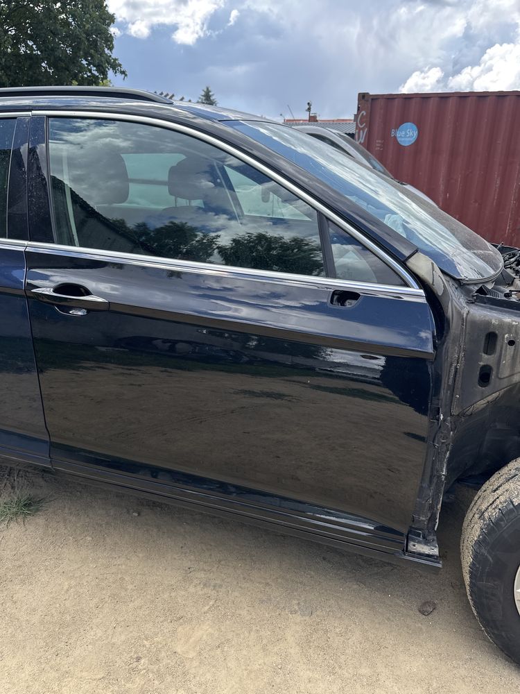 drzwi przód prawe passat b8 lc9x kompletne