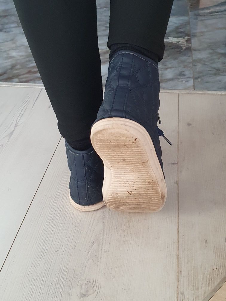 Granatowe damskie trampki za kostkę 38/39