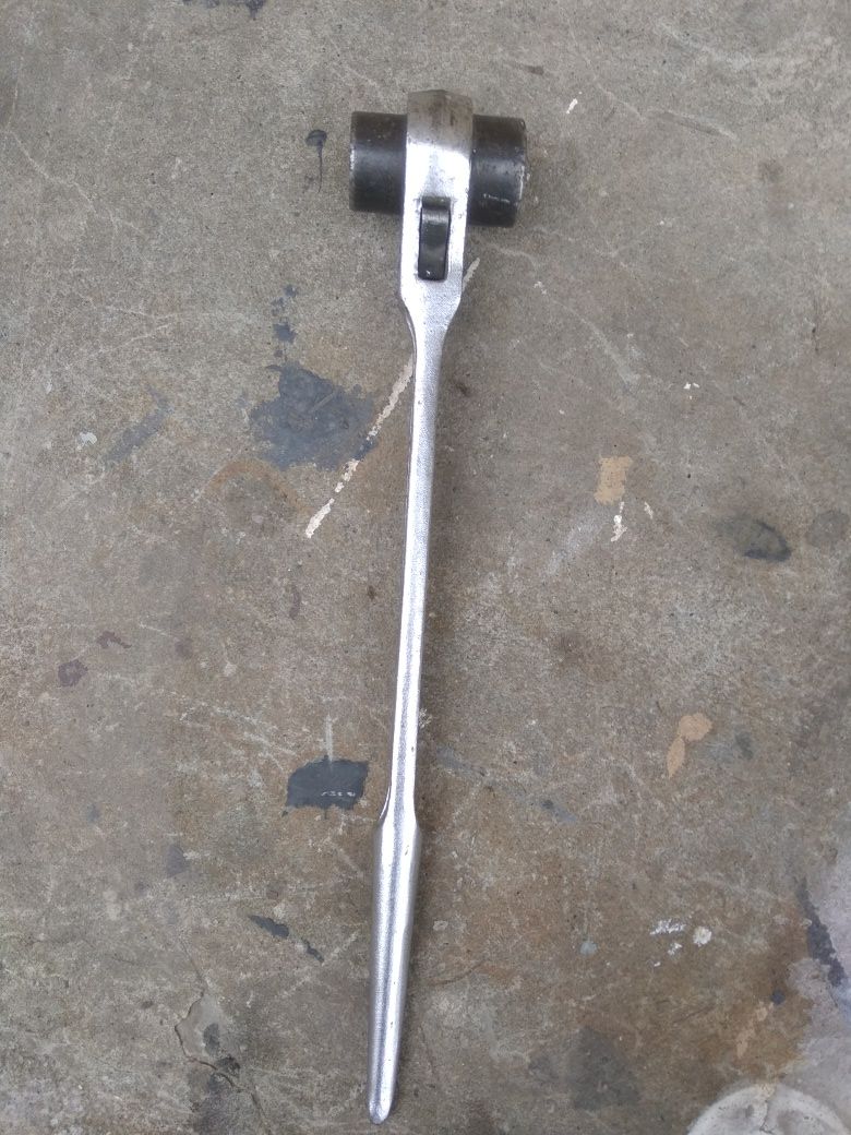 Автомобильный Ключ-трещотка ratchet wrench 22-19