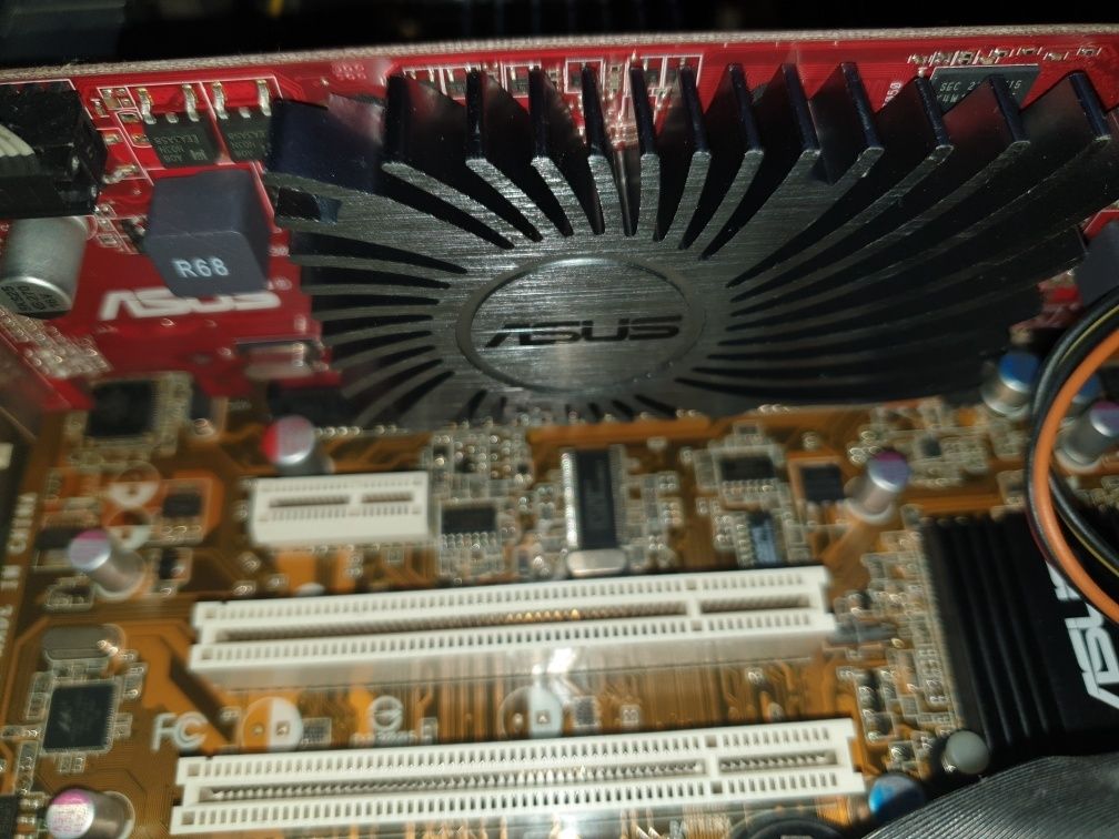 Karta graficzna Asus Radeon EAH5450 Silent DI/1GD3(LP)