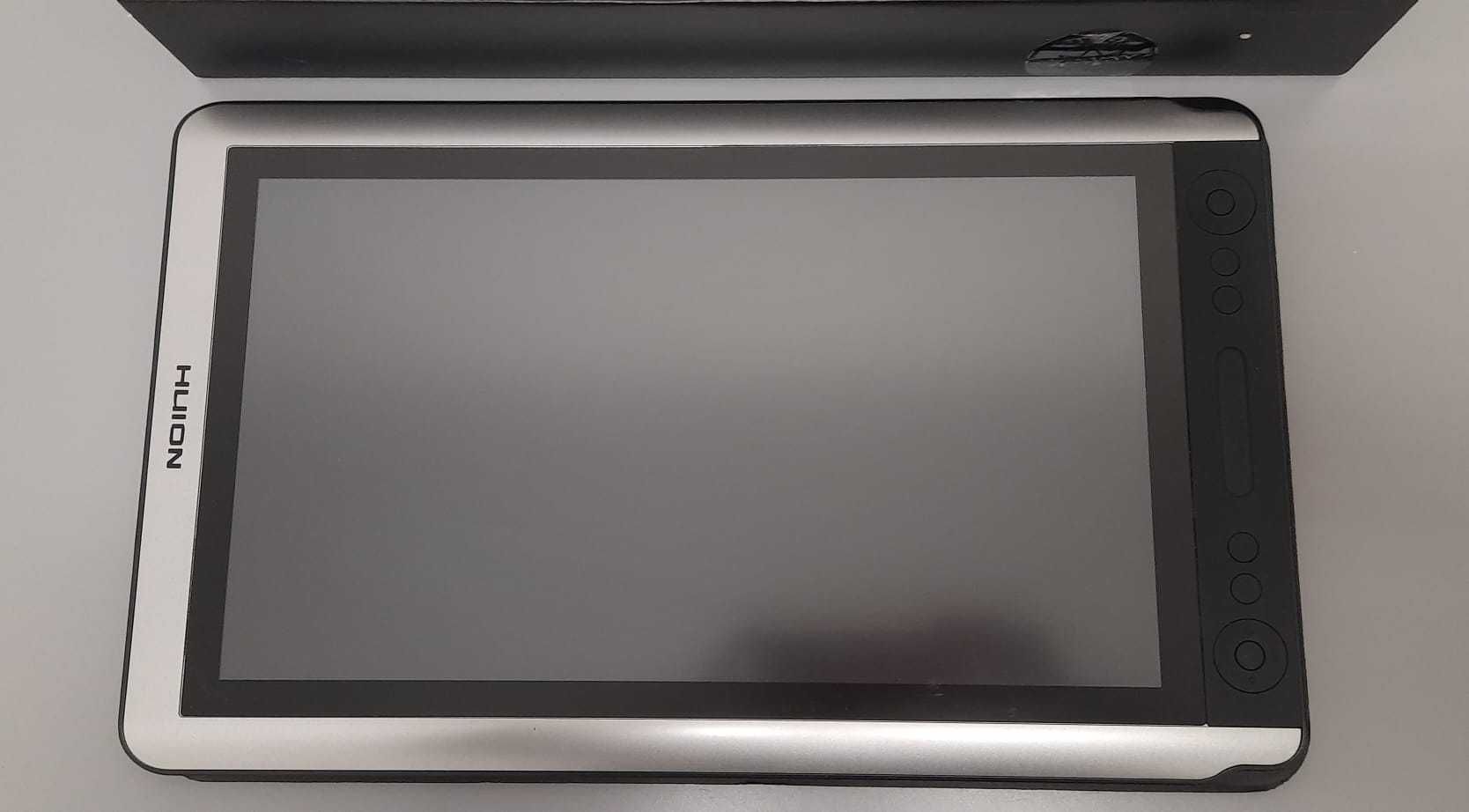 Mesa Digitalizadora HUION Kamvas 16 - Creative Pen Display