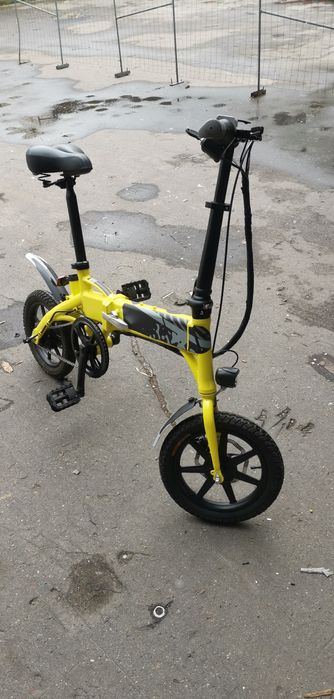Rower elektryczny składany.
