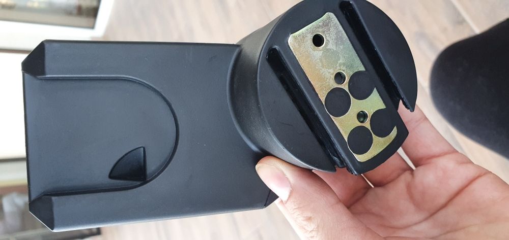 Uchwyty 2szt do fotelika maxi cosi