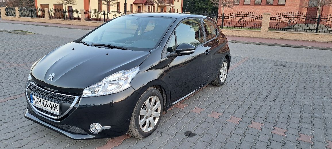 Peugeot 208 1.4vti 95KM 2012r