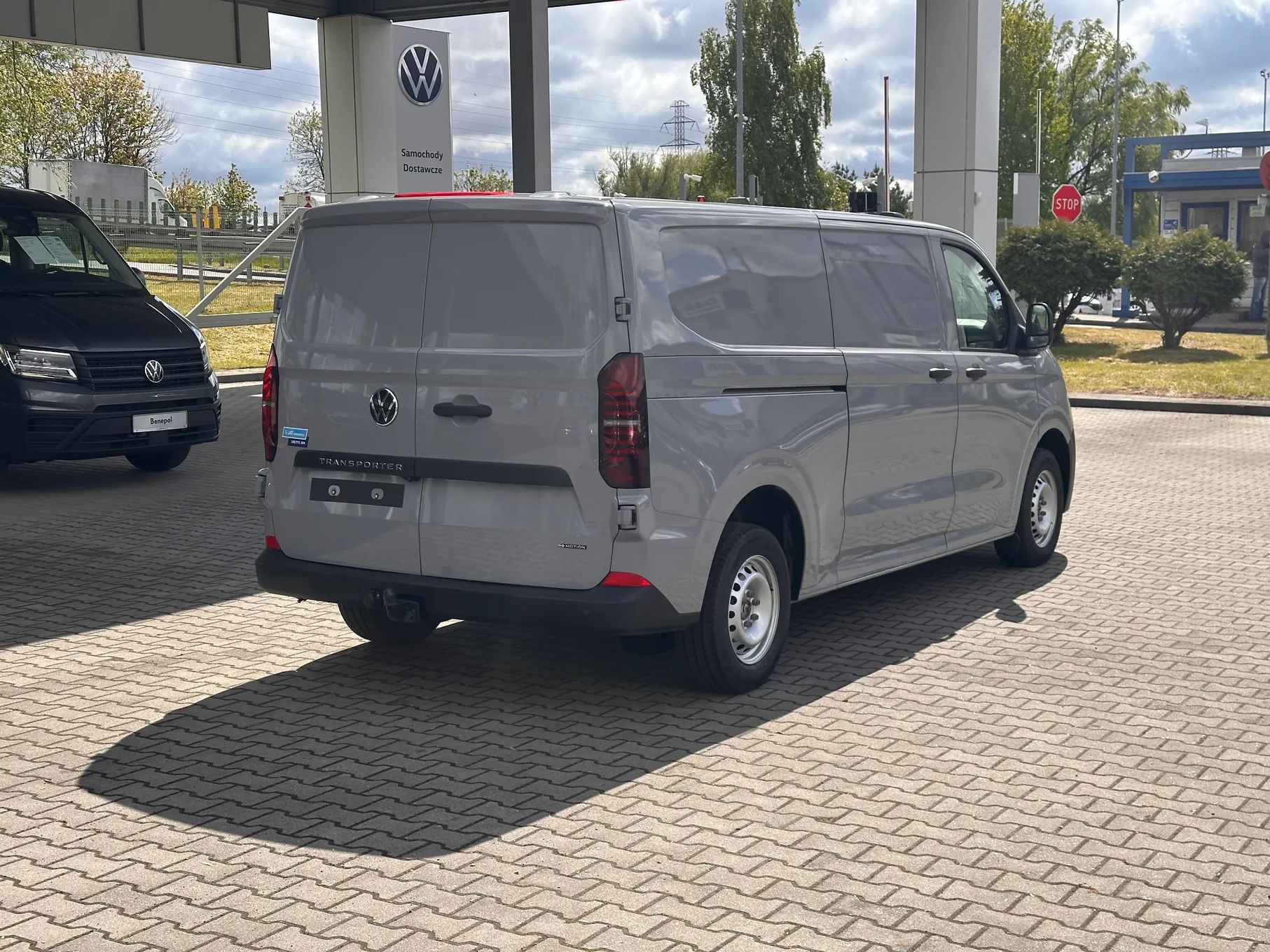 Volkswagen Transporter T7  4motion, Hak, Pakiet Assist Plus,