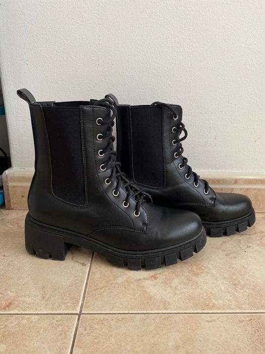 Bota preta cano médio