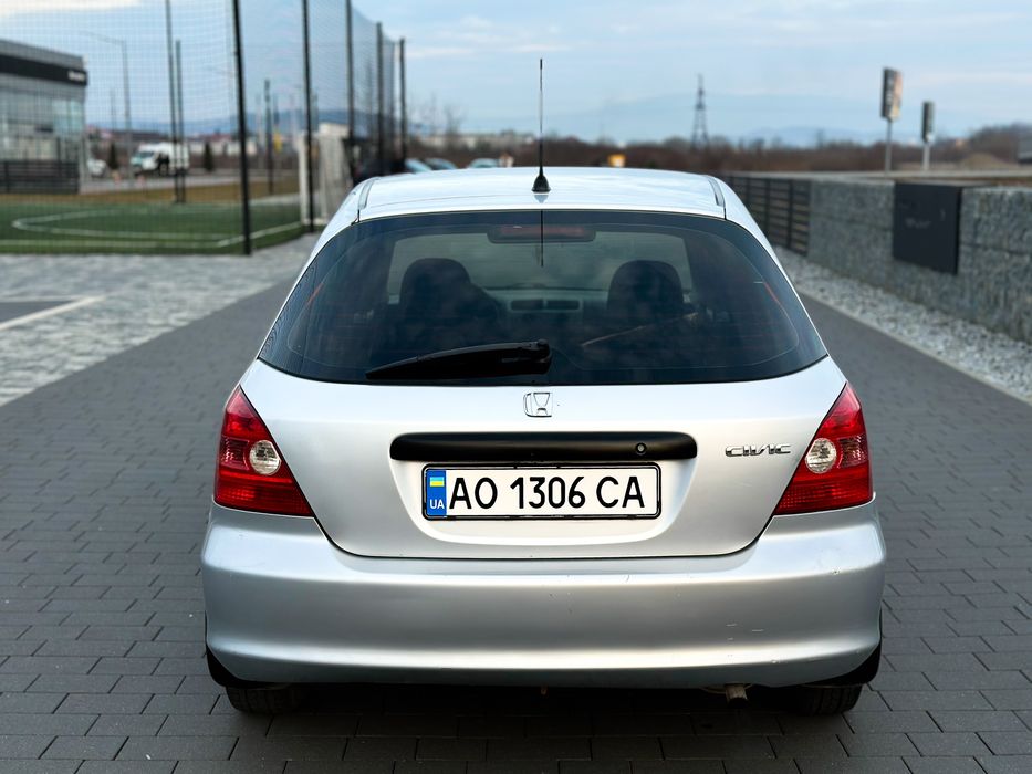 Хонда     сівік    7