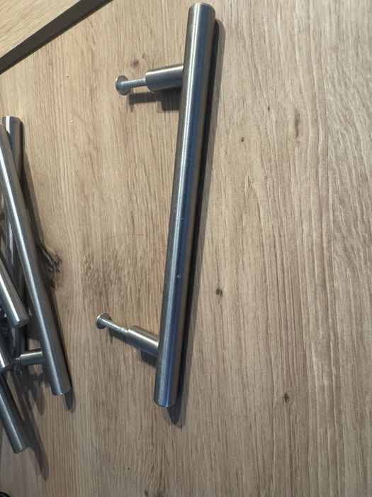 Uchwyt meblowy Sara 128 mm srebrny Inspire