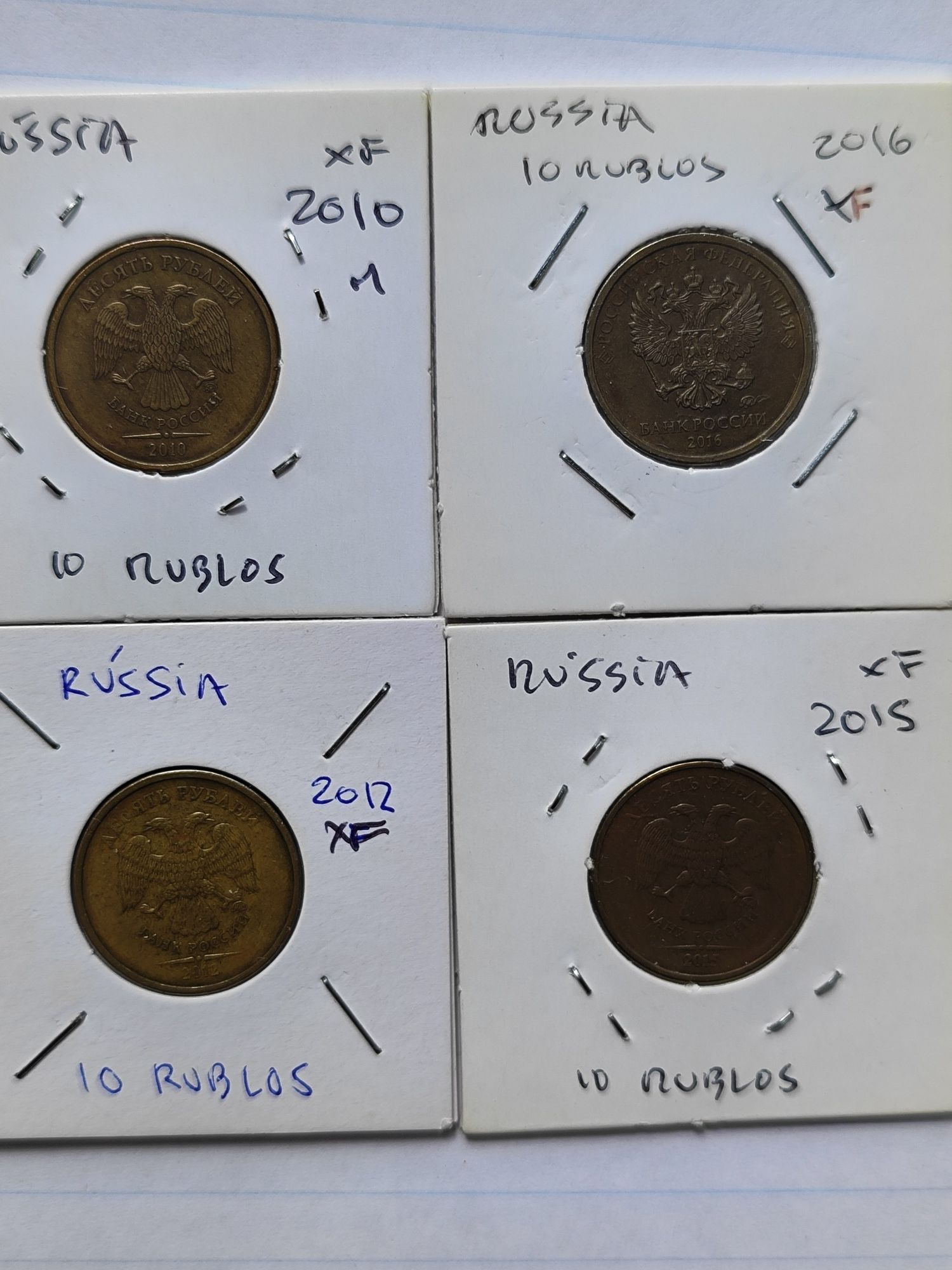 Lote de 28 moedas da Rússia em diferentes estados de conservação.