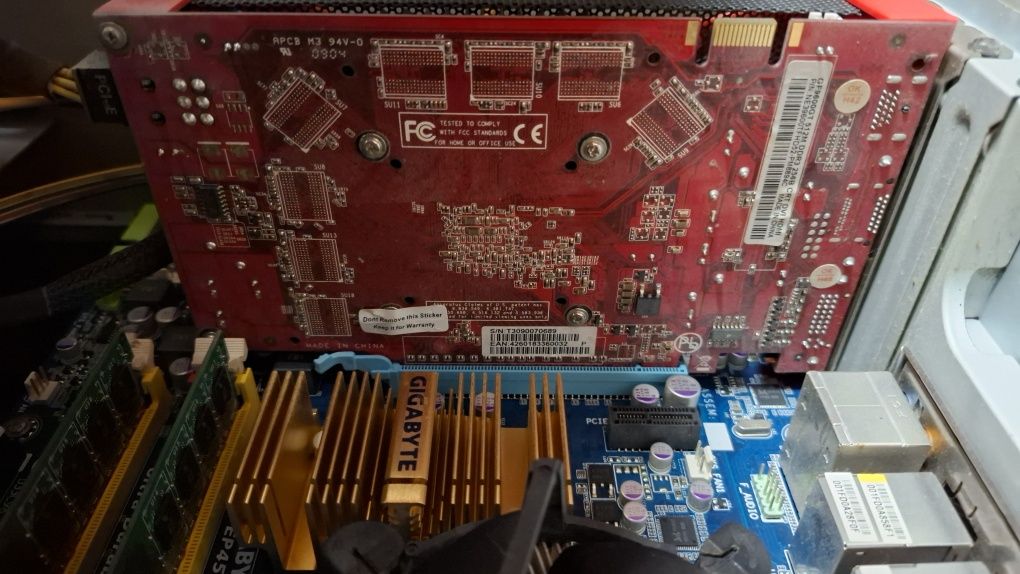 Komputer stacjonarny +monitor