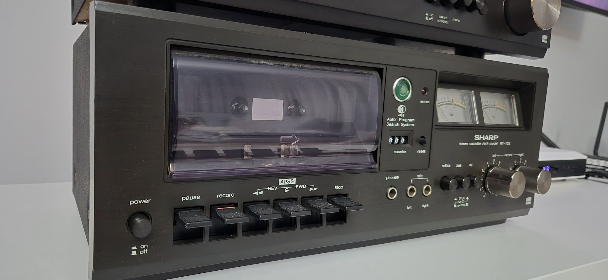 Tuner Sharp i magnetofon