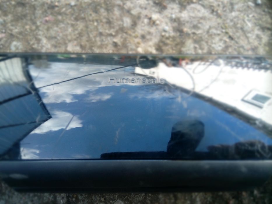 Humanskale uchwyt solidny