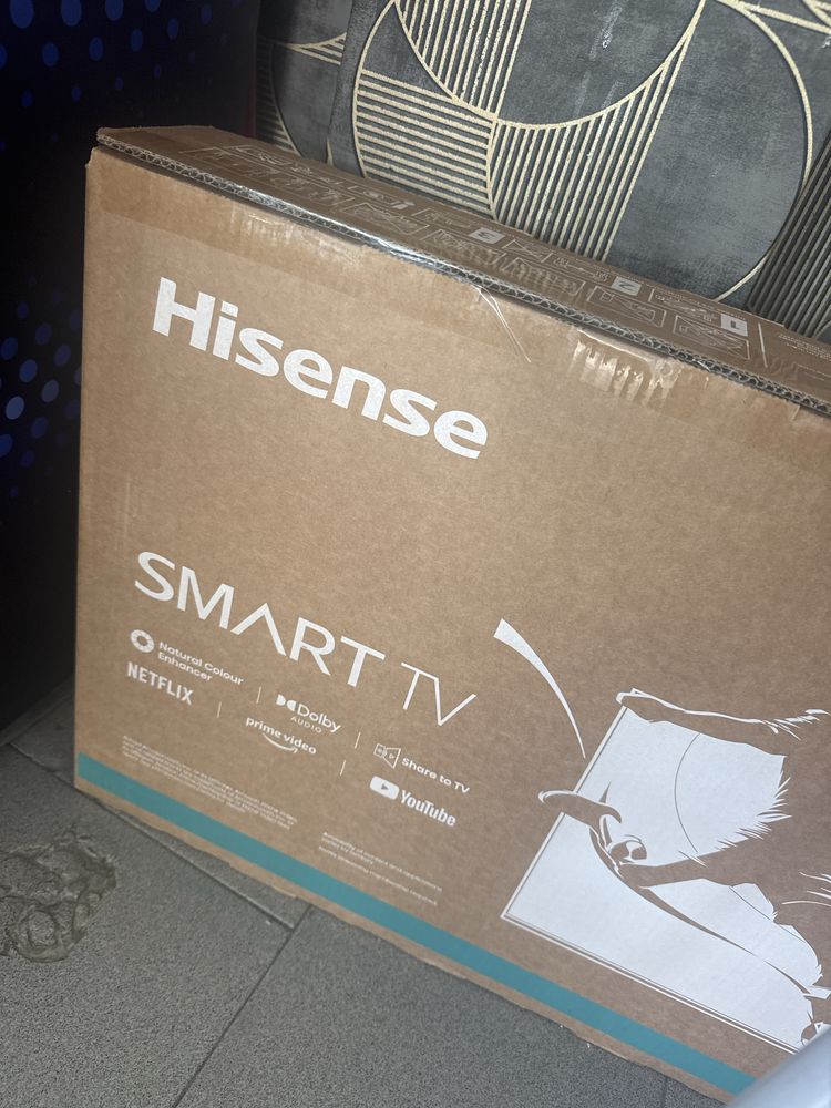 Tv smart, ainda na caixa