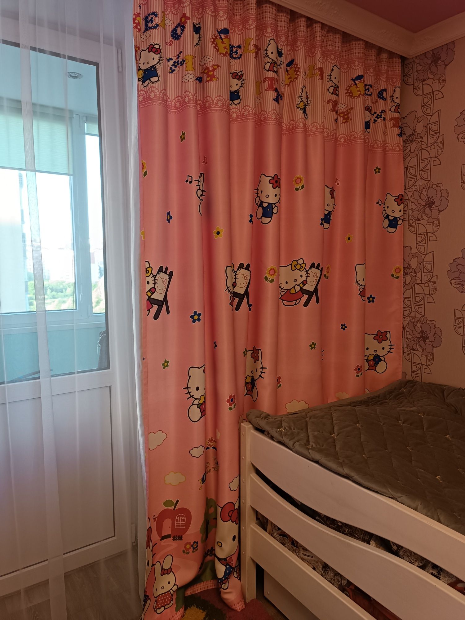 Штори в дитячу кімнату Hello Kitty