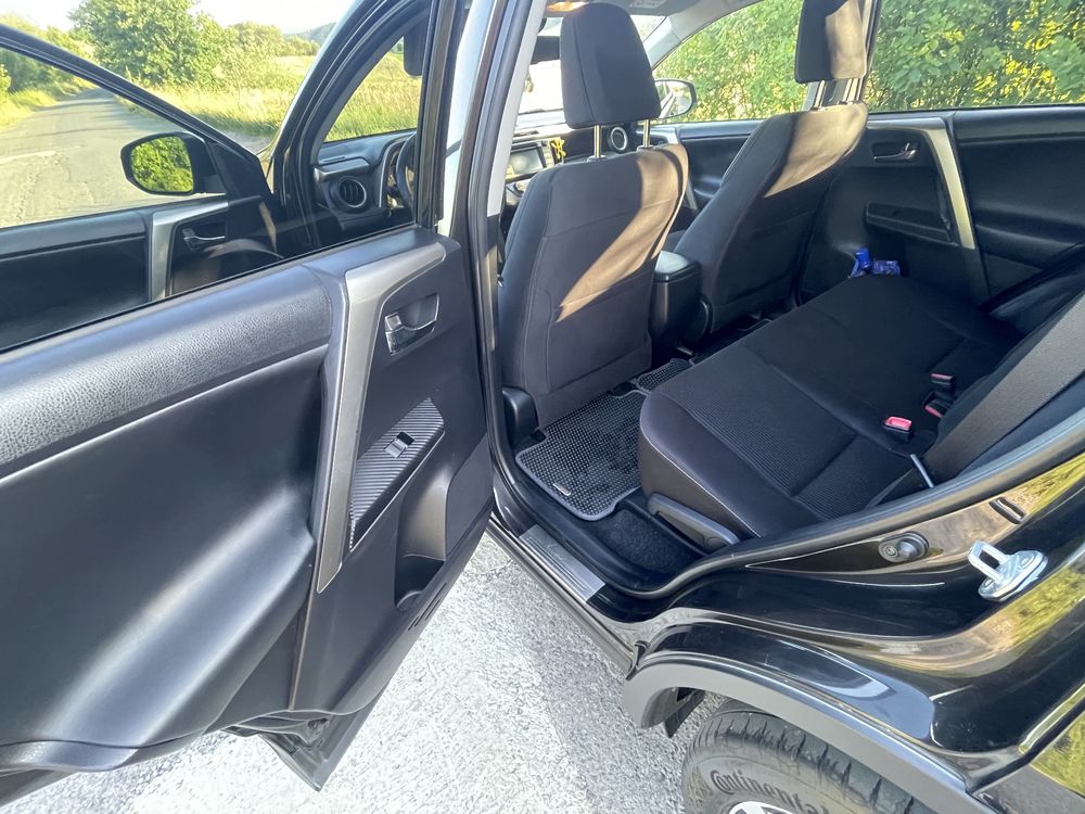 Toyota RAV4 2015р.