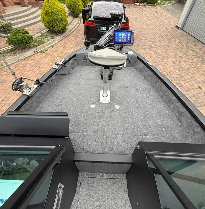 VBOATS FISHPRO50 / Honda 100 / Lowrance Ghost, HDS 12’/ Respo