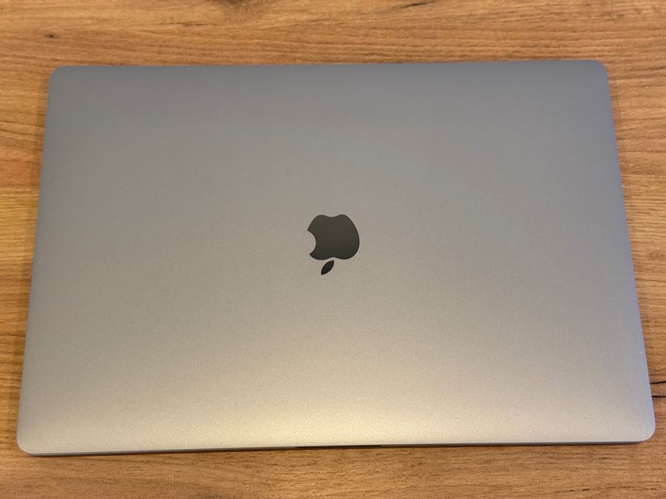Ноутбук Apple MacBook Pro 16" 2019 Core i7, Radeon Pro 5300M, 16/512GB