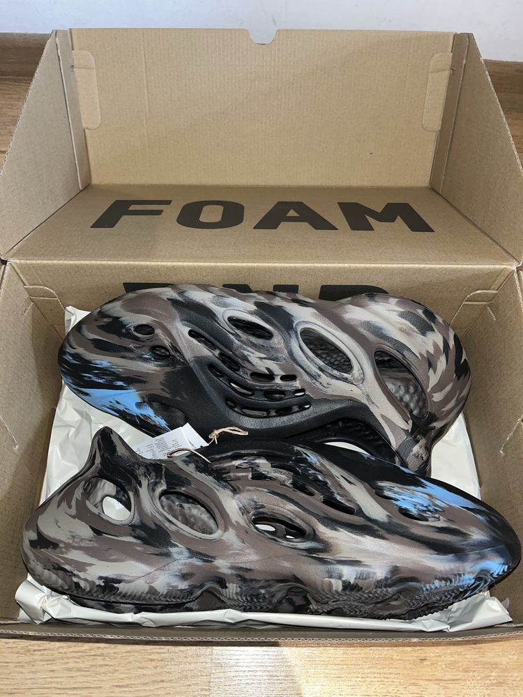 Yeezy foamrunner mx cinder