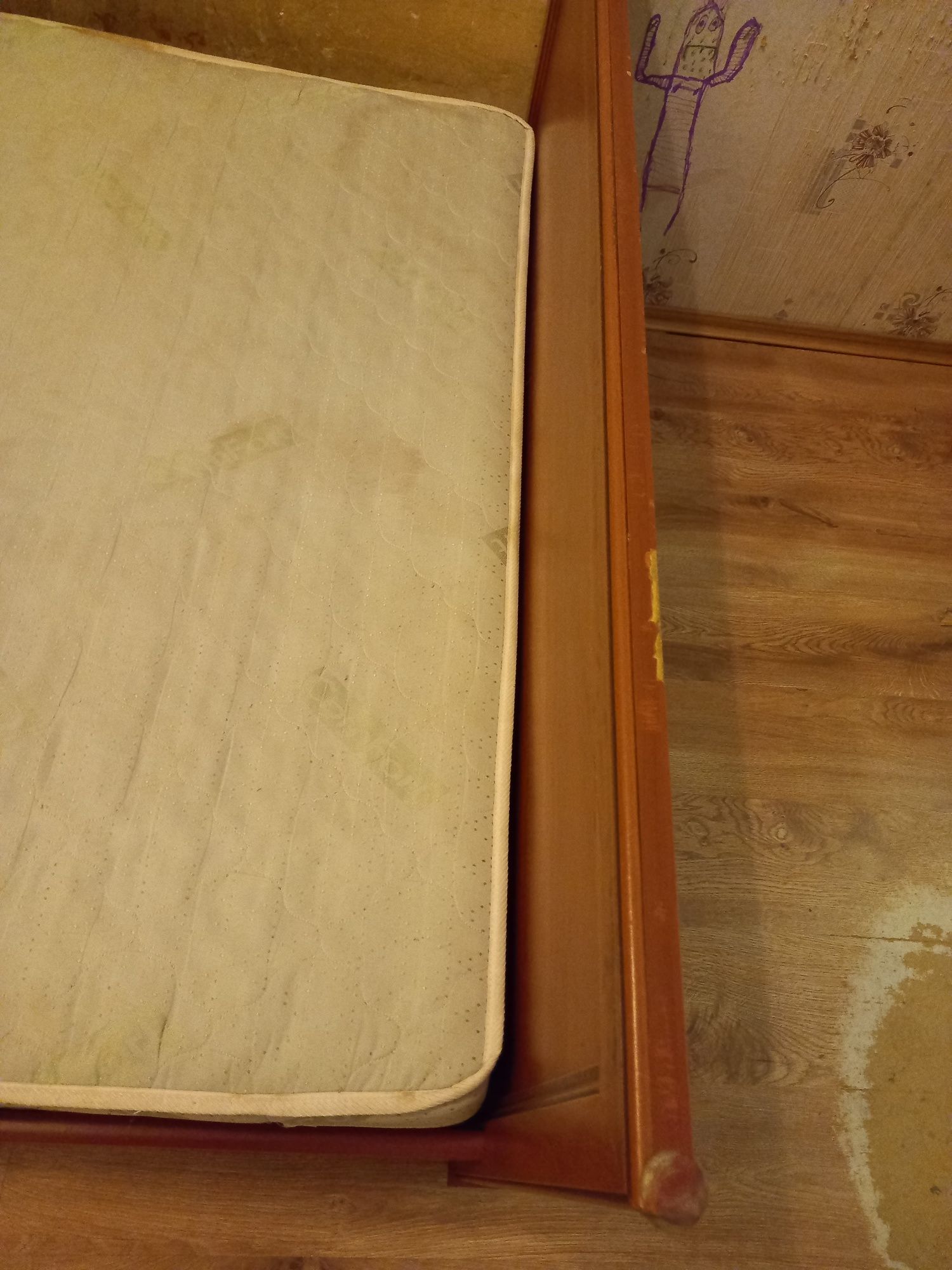 Ліжко 140*200 см, матрас в подарунок