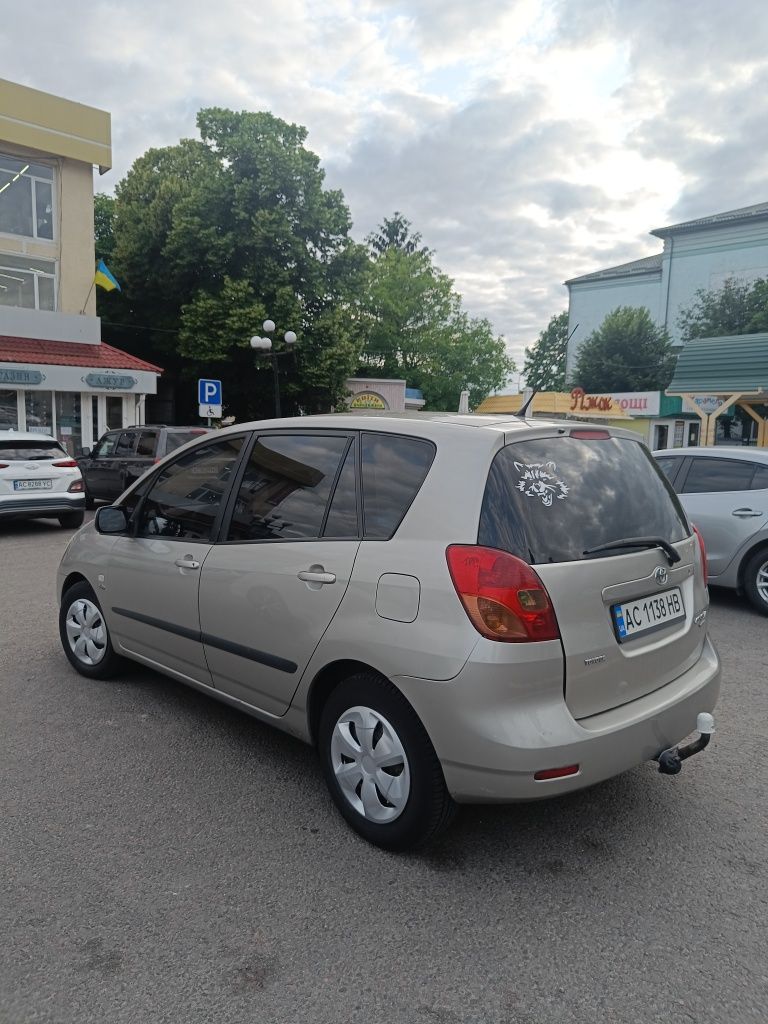 Тойота корола версо 2003 2.0 дизель