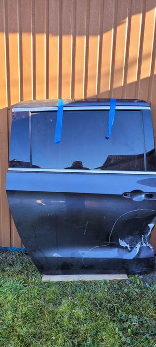 Chrysler Pacifica 2020 задняя права дверь двери оригинал разборка