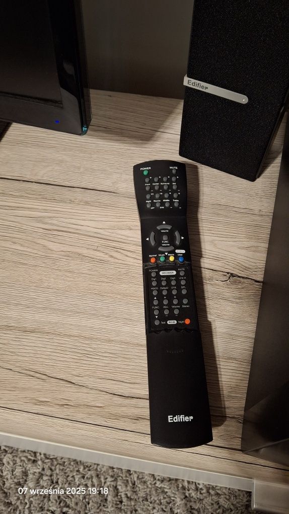 Edifier DA5000. 5.1, subwoofer i 5 głośników. Stan bardzo dobry.