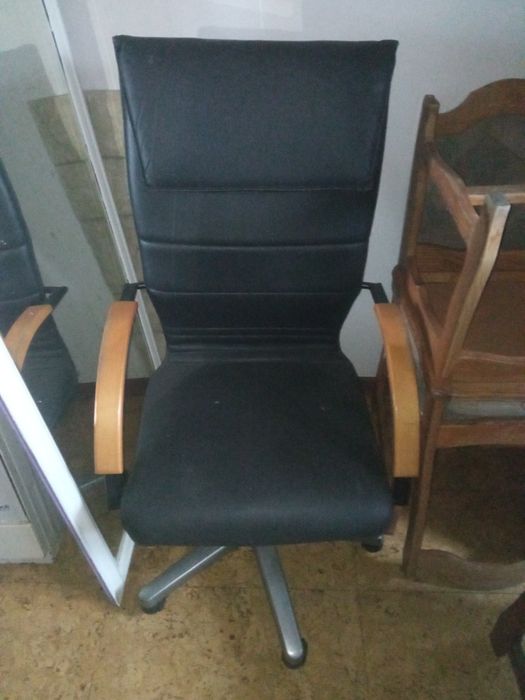 fotel biurowy obrotowy