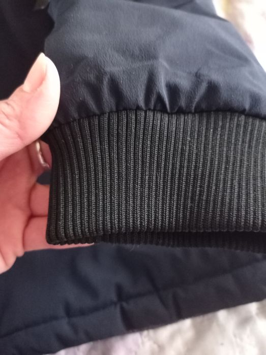 Продам демісезонну чоловічу куртку