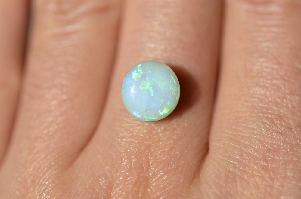 okrągły nat. szlach opal blazylijski