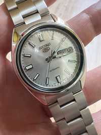 Seiko 5 SNXS71